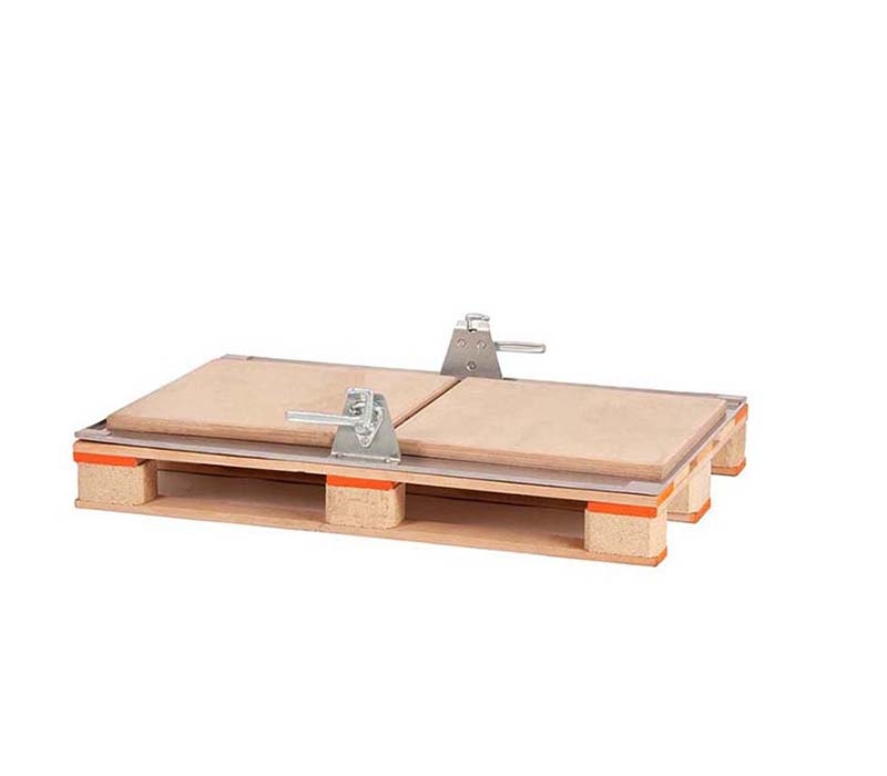 Cheese ripening container with robust material for long-lasting preservation